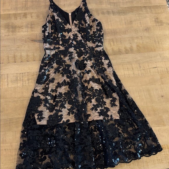 Dress the Population Women's Audrey Floral Applique Lace Mini Dress Large Black - Picture 4 of 14